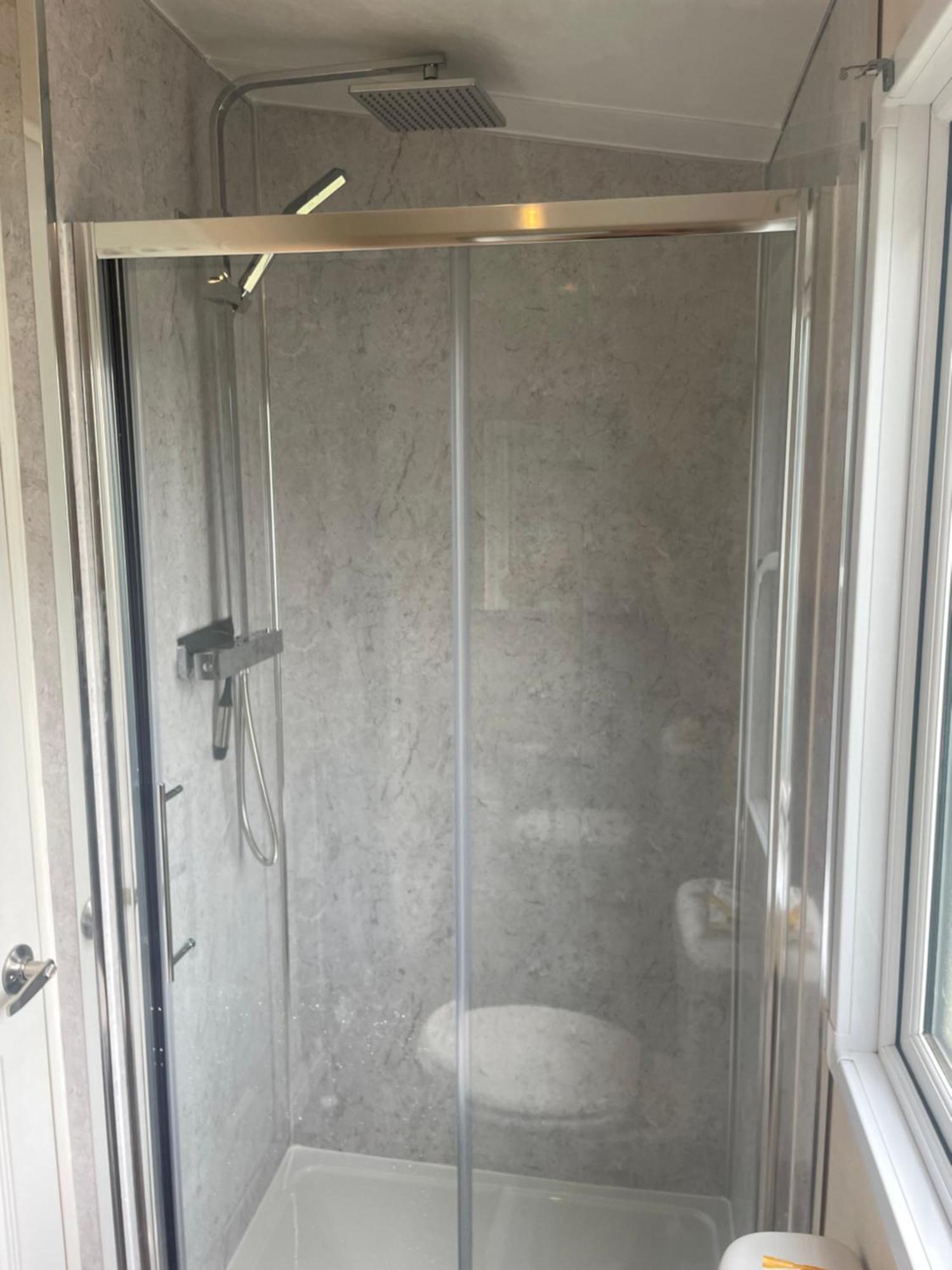 Beautiful 2 Bedroom Caravan On Billing Aquadrome Northampton Exterior photo